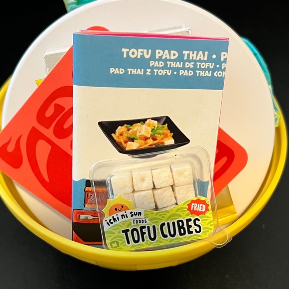 Miniverse Make It Mini Diner Series 4 Wave 2 Tofu Pad Thai MGA Entertainment - Picture 1 of 2
